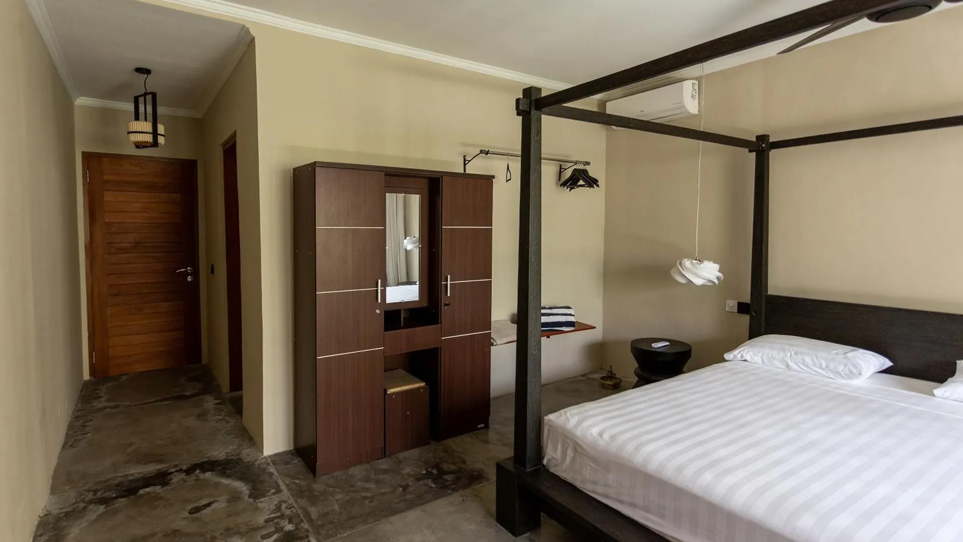 Apartamento Villa Ilo Umalas Spacious 3-Bedroom Oasis With Huge Pool & Garden Seminyak
