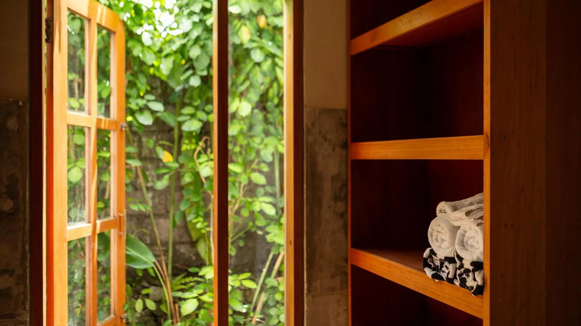 Villa Ilo Umalas Spacious 3-Bedroom Oasis With Huge Pool & Garden Seminyak Apartamento